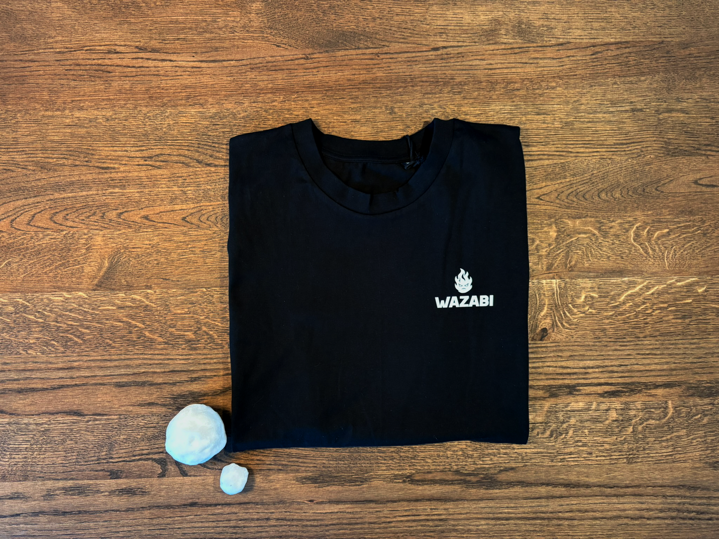 "Fueled by Winter" – Oversized T-shirt (Black)